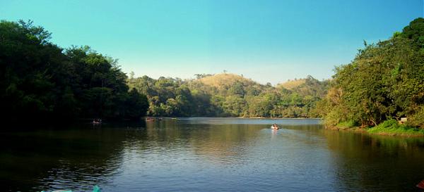 Pookode Lake holiday packages.